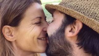 Pura felicidad! Eugenia Tobal y la primera foto su pancita embarazada: “¡Muertos de amor!”