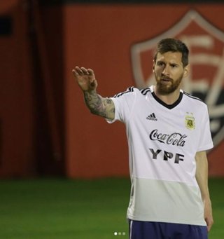 Se emborrachó, le escribió a Messi por Instagram y su mensaje se hizo viral