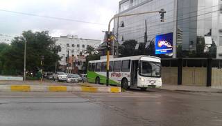 El dolor de cabeza diario en Jujuy: la prioridad en las esquinas y los semáforos en amarillo