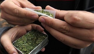 Los argentinos gastan más de 21 mil pesos al año en compras de marihuana