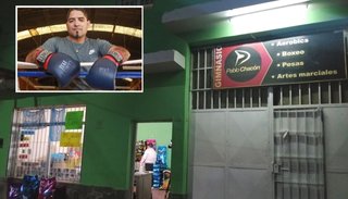 Un ex campeón de boxeo vende aceite y alimento de mascota para sobrevivir