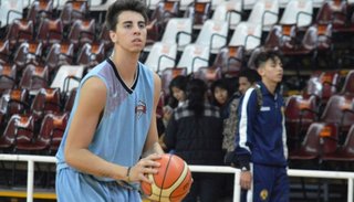 Tras jugar en Salta Basket, Juan Hierrezuelo se sumó al Valencia