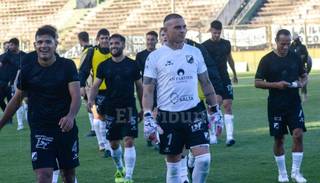 El regreso del Rulo Pegini al estadio Padre Martearena