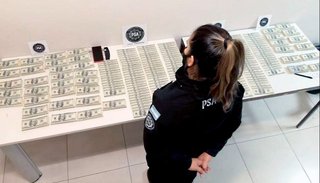 Quiso volar a Buenos Aires con 430.000 dólares ajenos