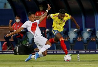 Perú sorprendió a Colombia y logró su primer triunfo en la Copa América
