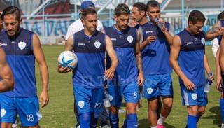 El entrenador Sergio Maza probó el mismo equipo