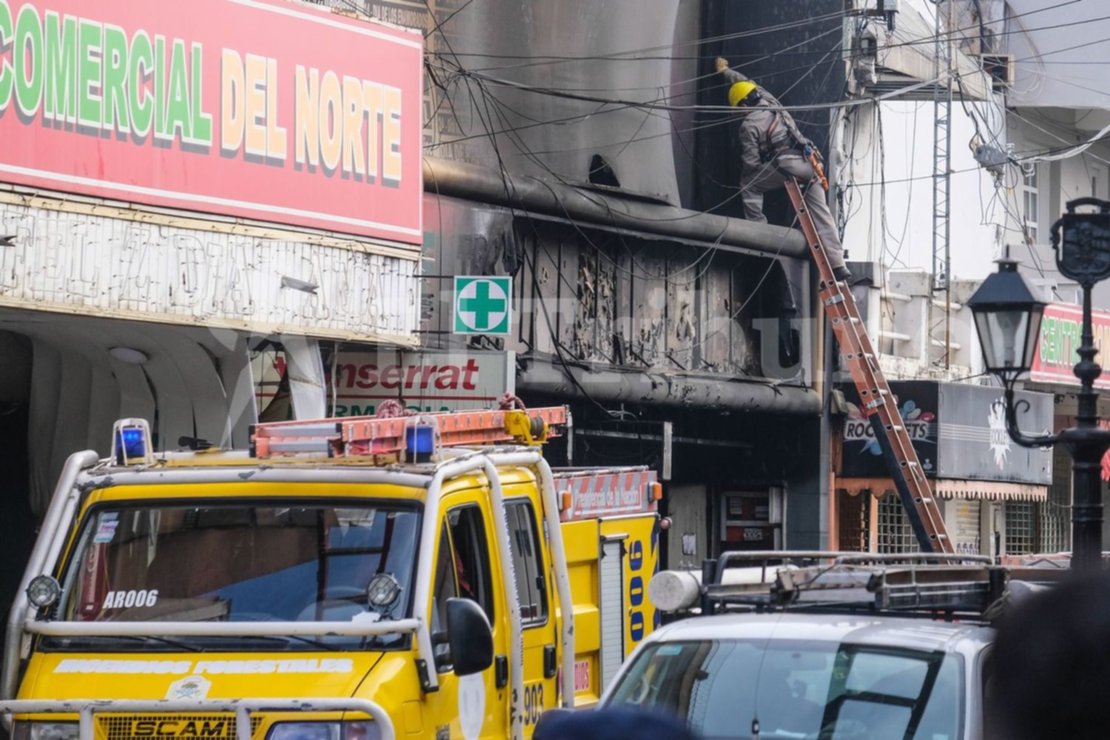 Incendio del centro comercial del Norte: Foto: Jan Touzeau Incendio del centro comercial del Norte: Foto: Jan Touzeau