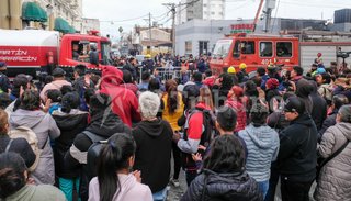 Humo, miedo y oscuridad: el  relato del incendio en la galería del centro salteño
