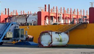 Hubo doce muertos y más de 200 heridos por una fuga de gas en un puerto jordano