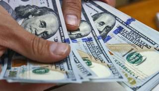 El dólar blue vuelve a subir y cotiza en $236