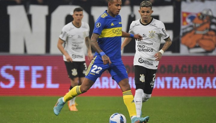 Rossi atajó un penal y Boca igualó sin goles ante Corinthians en Brasil
