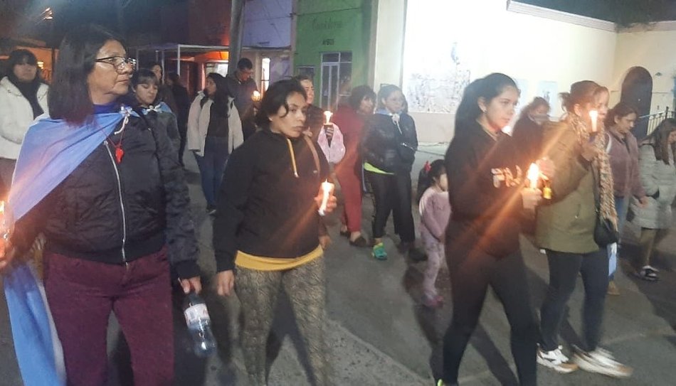 Los docentes marchan en Metán- Los docentes marchan en Metán