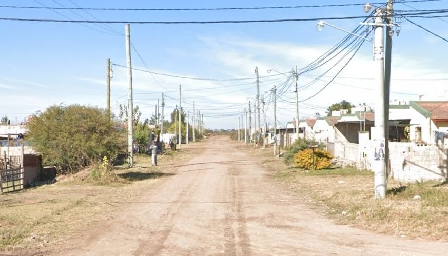 Escapaban de un control y embistieron a un hombre