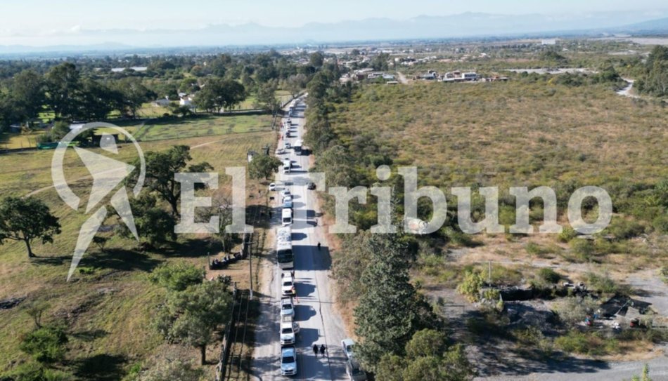 VIDEO.  Indignación de turistas en el corte de la ruta 51: “Perdemos nuestro día de vacaciones”