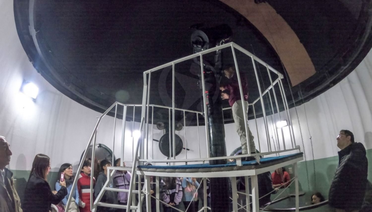 Un espacio para mirar el universo desde Salta