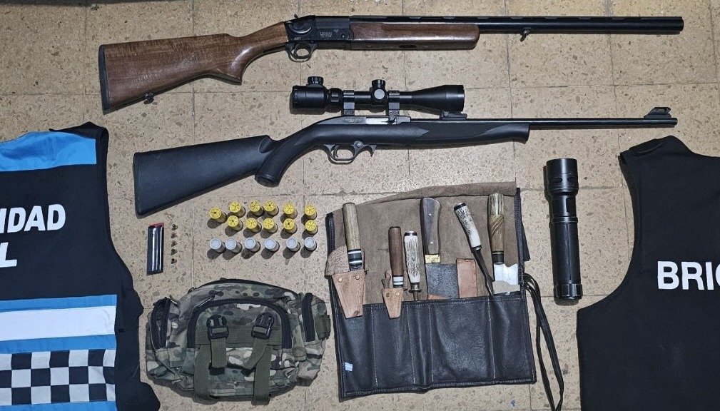 Les secuestran las armas a dos depredadores de la fauna silvestre
