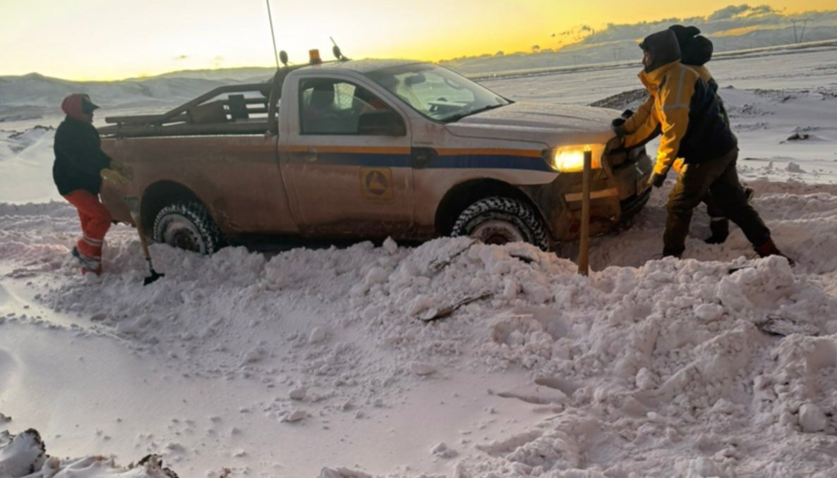 Rescatan en la puna a trabajadores mineros varados por la nieve
