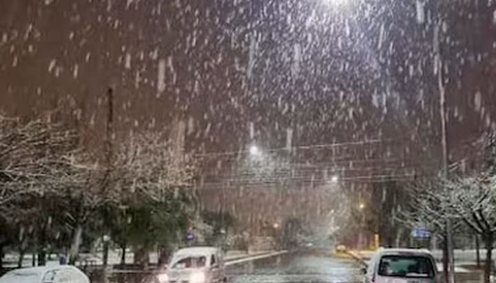 VIDEO. Una intensa nevada sorprendió esta madrugada a Rosario de la Frontera