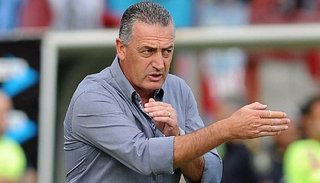 Huracán despidió a Azconzábal y contrató enseguida a Alfaro