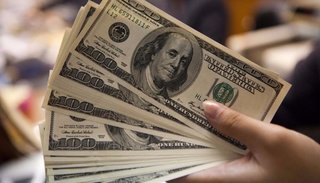 El dólar blue no se queda quieto, ¿a cuánto cerró este lunes?