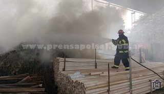 Se incendió un galpón de venta de áridos en Tartagal