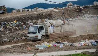 Agrotécnica Fueguina negó que desde el vertedero se filtren metales pesados al río Arenales