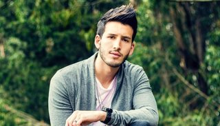 El colombiano Sebastián Yatra se presentará en la elección reina nacional