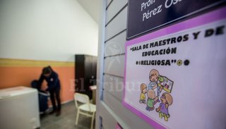 Dan de baja la mayoría de las clases de religión y asignan nuevas funciones a los docentes