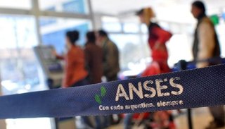 Más de 800.000 personas accederán al refuerzo alimentario de Anses