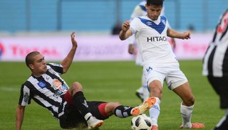 Central Córdoba, dirigido por Coleoni, eliminó a Vélez