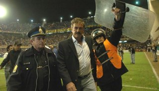 La justicia mexicana ordenó el arresto de Ricardo La Volpe