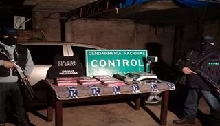 Otro golpe al narcotráfico: decomisaron más de 11 kg de cocaína en Las Lajitas