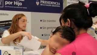 Mañana empieza a pagarse el refuerzo de $ 1.200 de la AUH