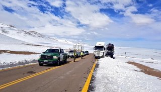 Habilitaron media calzada del Paso de Jama