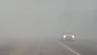 ¡No se ve nada! Una densa columna de humo dificultad la visibilidad en la Ruta 34