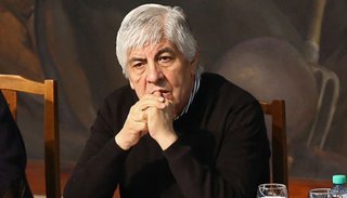A pedido del Gobierno, la Justicia laboral dictó un embargo de más de $1.000 millones a Camioneros