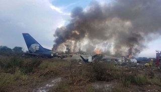 Milagro cerca del aeropuerto de Durando al desplomarse avión
