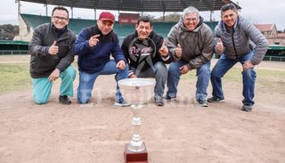 Los Mega tienen más copas que canas