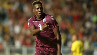 Gustavo Alfaro: "Hurtado quiere jugar en Boca"