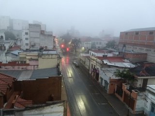 ¡No se ve nada! Jujuy amaneció con neblina y una tenue llovizna