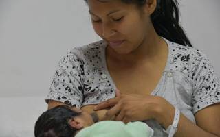 Las jujeñas pueden amamantar a sus hijos hasta los 6 meses de edad
