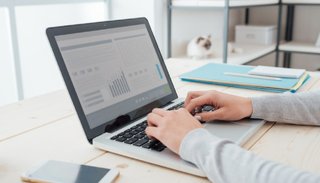 Docentes podrán comprar computadoras en 36 cuotas y con tasa subsidiada