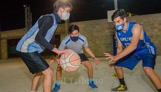 Los clubes y fútbol 5 van a la carga otra vez