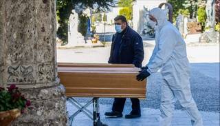 Fallecidos por coronavirus: no tienen velorios y no pueden ir a nichos