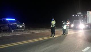 Quedaron varados y duermen en la ruta 34 hace tres días