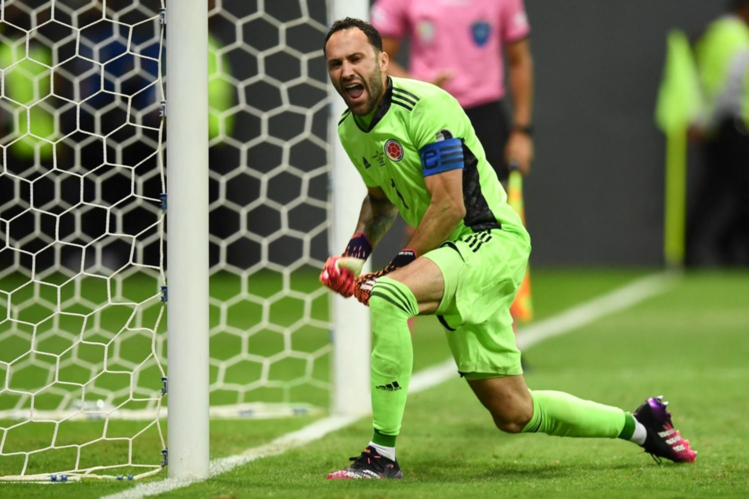 Con Ospina como héroe, Colombia derrotó a Uruguay en los penales y  clasificó a semifinales.