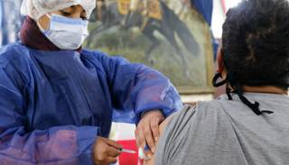 Hasta el fin de semana llegan 44 mil vacunas más a Salta 