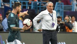 Tite tiene la receta para frenar a Messi: "Sé cómo marcarlo"