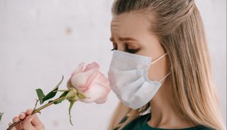 Esto es lo que sabe sobre la pérdida del gusto y el olfato por el CORONAVIRUS