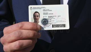 Gobierno explicó por qué se optó por la X en el nuevo DNI no binario